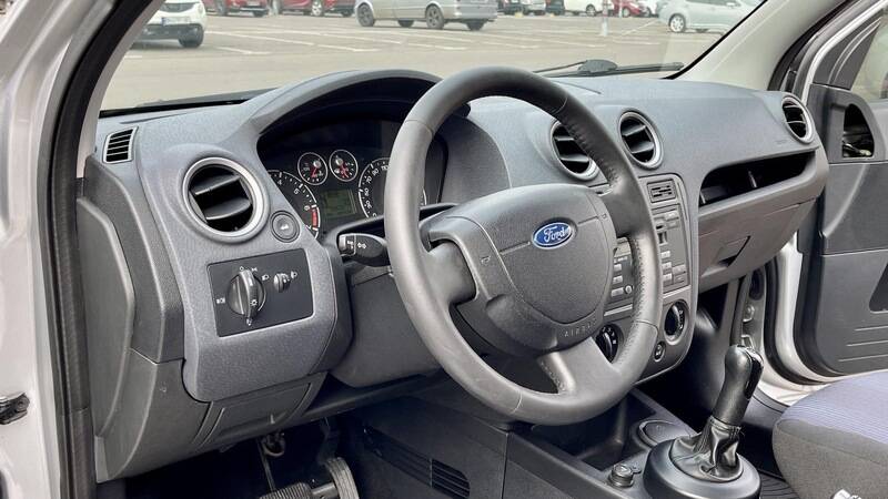 Срочная продажа авто Ford Fusion фото 8