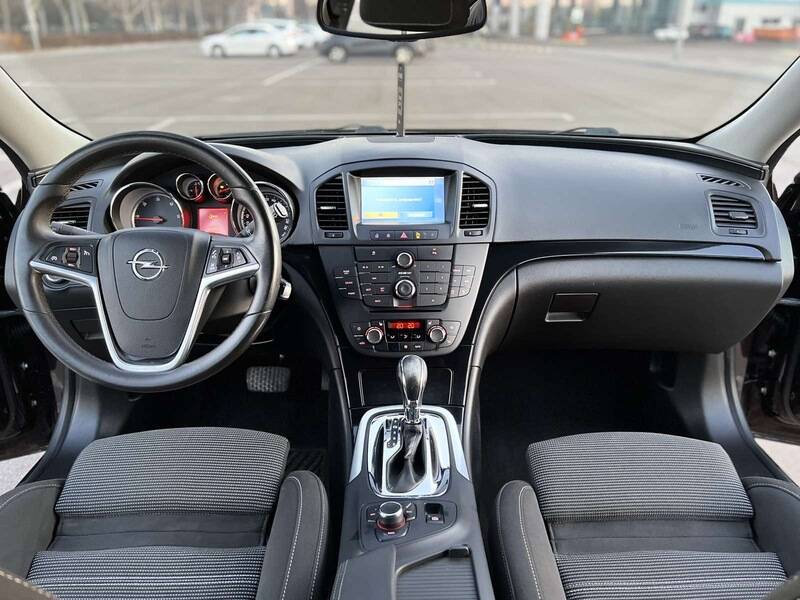 Срочная продажа авто Opel Insignia фото 13