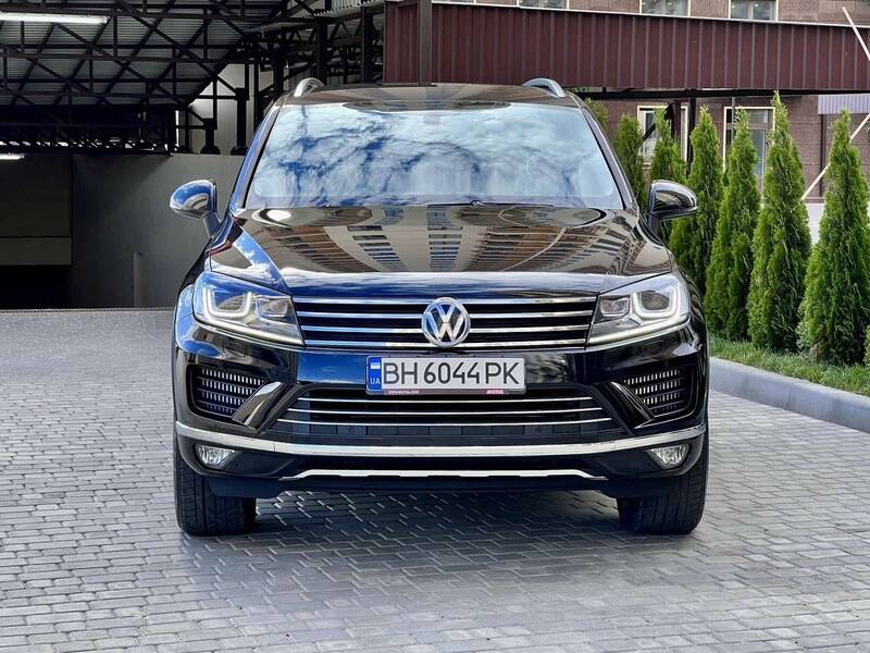 Срочная продажа авто Volkswagen Toureg фото 18
