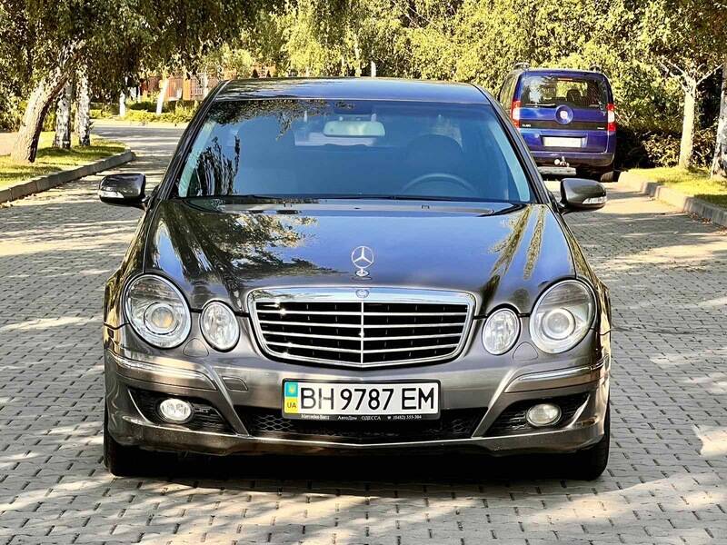 Срочная продажа авто Mersedec-Benz E-class фото 7
