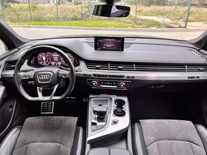 Срочная продажа авто Audi Q7 фото 5
