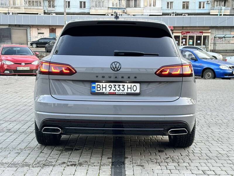 Срочная продажа авто Volkswagen Toureg фото 17