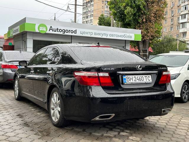 Срочная продажа авто Lexus LS 460L фото 4