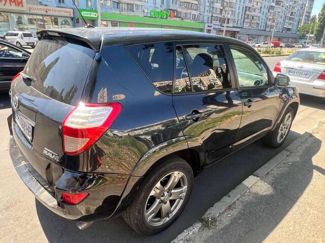 Срочная продажа авто Toyota RAV4 фото 2