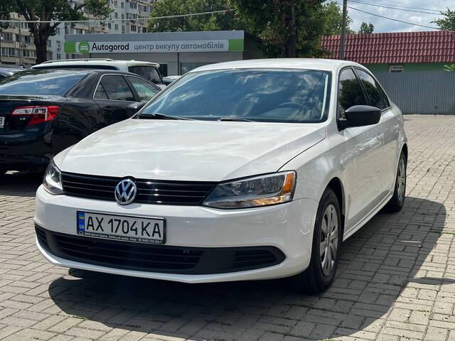 Срочная продажа авто Volkswagen JETTA фото 6