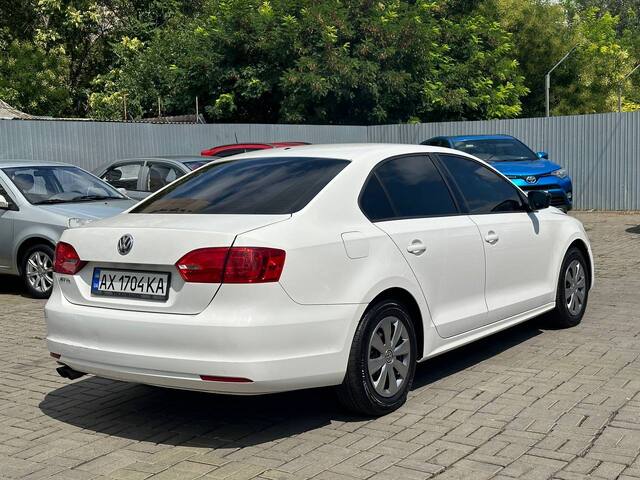 Срочная продажа авто Volkswagen JETTA фото 4