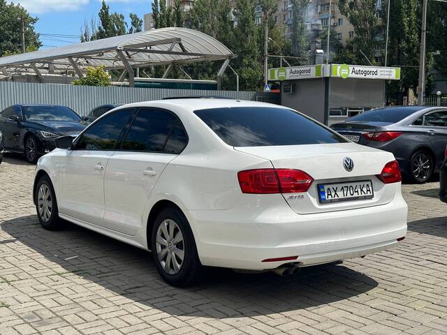 Срочная продажа авто Volkswagen JETTA фото 2