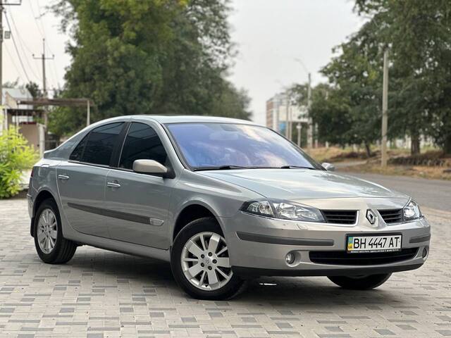 Срочная продажа авто Renault Laguna фото 7