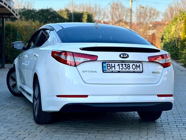 Срочная продажа авто Kia Optima фото 6