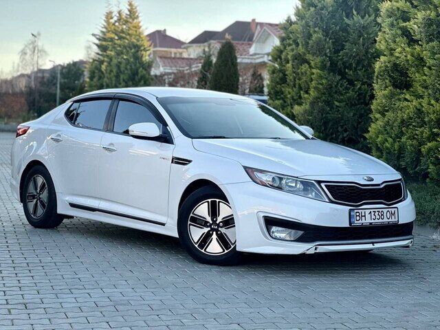 Срочная продажа авто Kia Optima фото 3