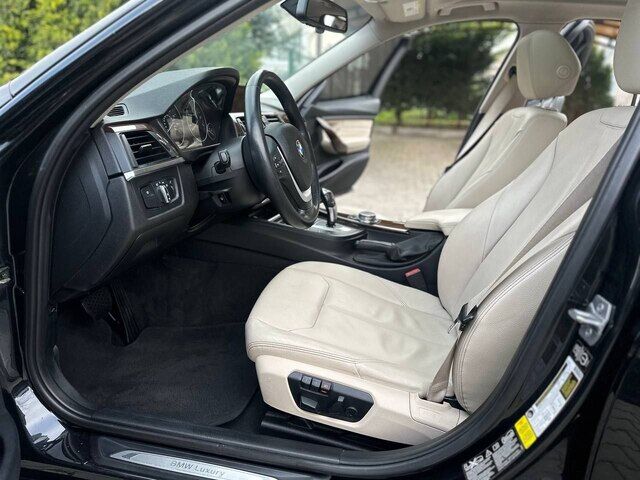 Срочная продажа авто BMW 328i X-Drive фото 7