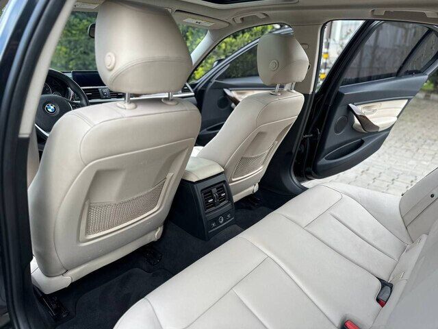 Срочная продажа авто BMW 328i X-Drive фото 2