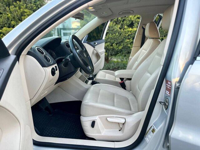Срочная продажа авто Volkswagen Tiguan фото 7