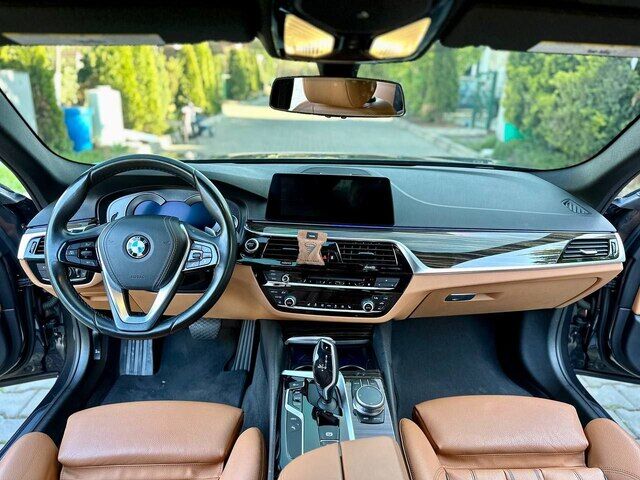 Срочная продажа авто BMW 530e фото 5