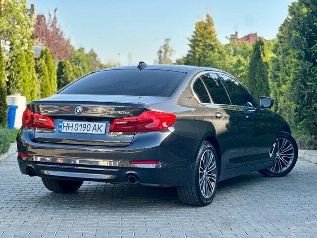 Срочная продажа авто BMW 530e фото 3