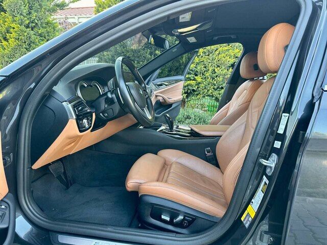 Срочная продажа авто BMW 530e фото 2
