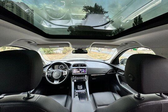 Срочная продажа авто Jaguar F-Pace фото 7