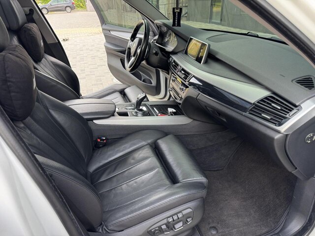 Срочная продажа авто BMW X5 F15 фото 4