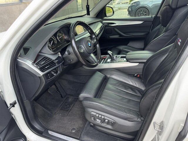 Срочная продажа авто BMW X5 F15 фото 3