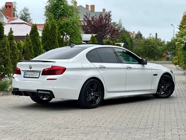 Срочная продажа авто BMW 5 Series 535 F10 фото 2