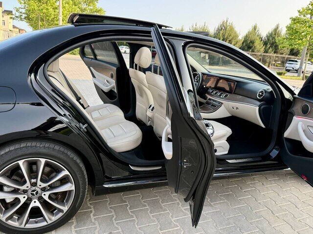 Срочная продажа авто Mercedes-Benz E-Class фото 5
