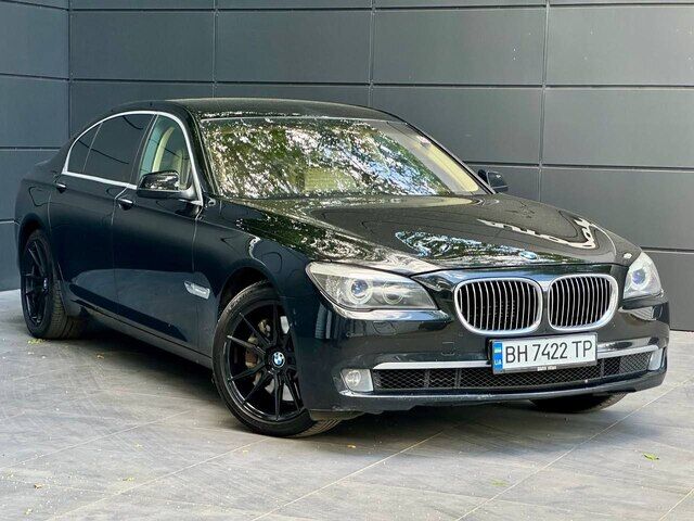 Срочная продажа авто BMW 750 Li фото 6