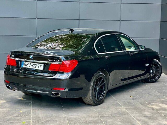 Срочная продажа авто BMW 750 Li фото 5