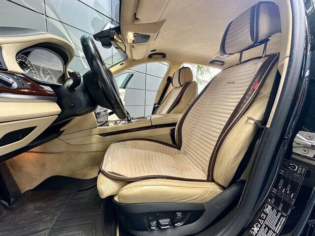 Срочная продажа авто BMW 750 Li фото 3