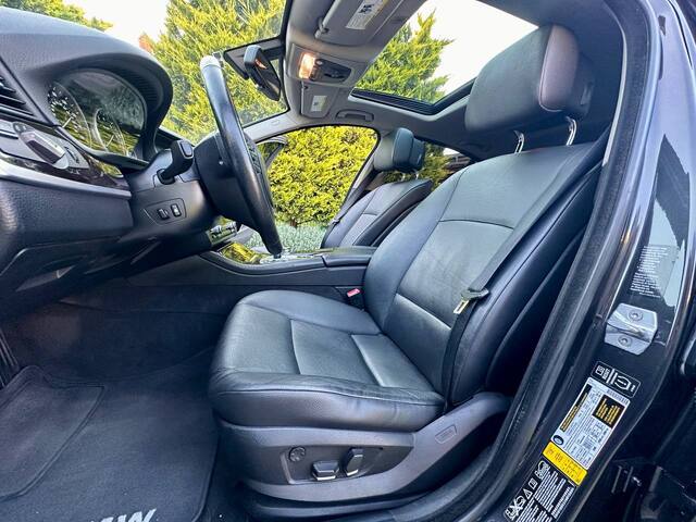 Срочная продажа авто BMW 528i (x-drive) фото 4