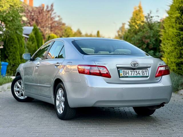 Срочная продажа авто Toyota Camry фото 7