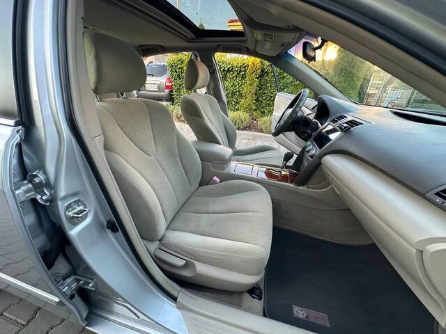 Срочная продажа авто Toyota Camry фото 2