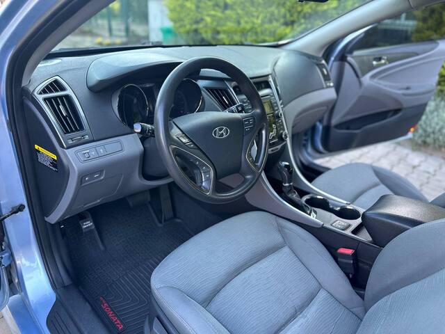 Срочная продажа авто Hyundai Sonata фото 5