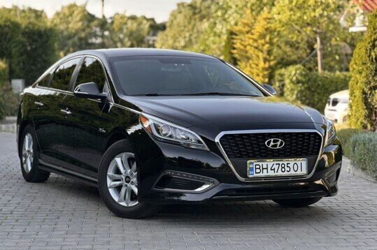 Срочная продажа авто Hyundai Sonata фото 3