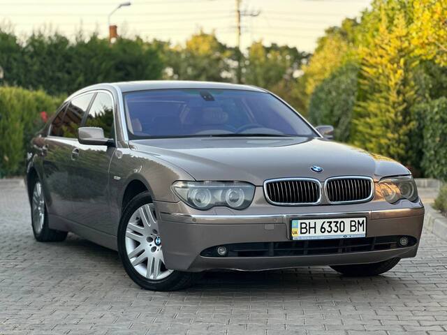 Срочная продажа авто BMW 745 Li фото 7