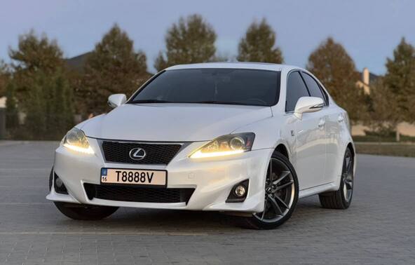Срочная продажа авто Lexus IS фото 1