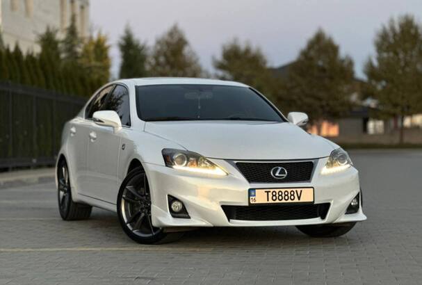 Срочная продажа авто Lexus IS фото 7