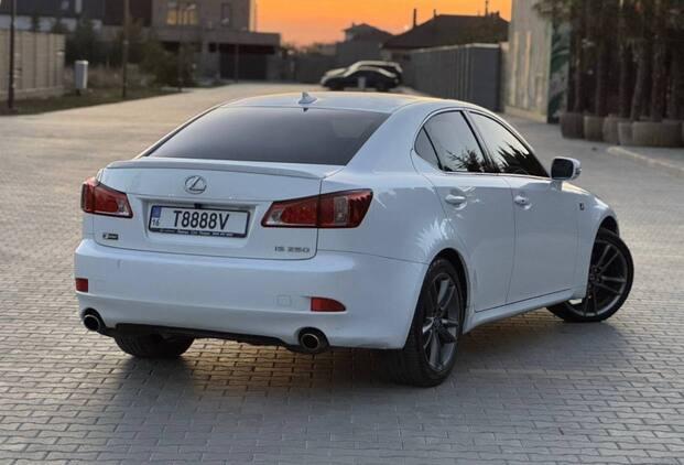 Срочная продажа авто Lexus IS фото 5
