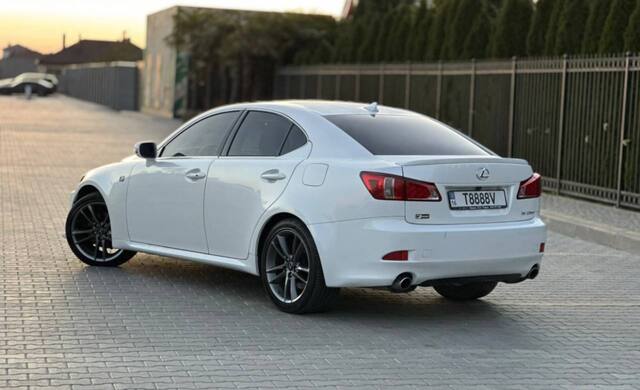 Срочная продажа авто Lexus IS фото 4