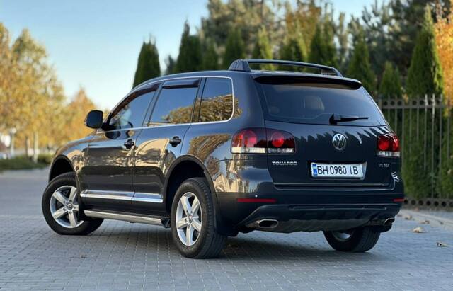 Срочная продажа авто Volkswagen Toureg фото 5