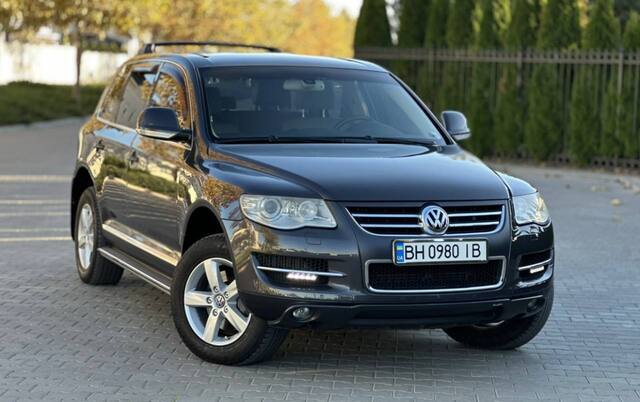 Срочная продажа авто Volkswagen Toureg фото 3