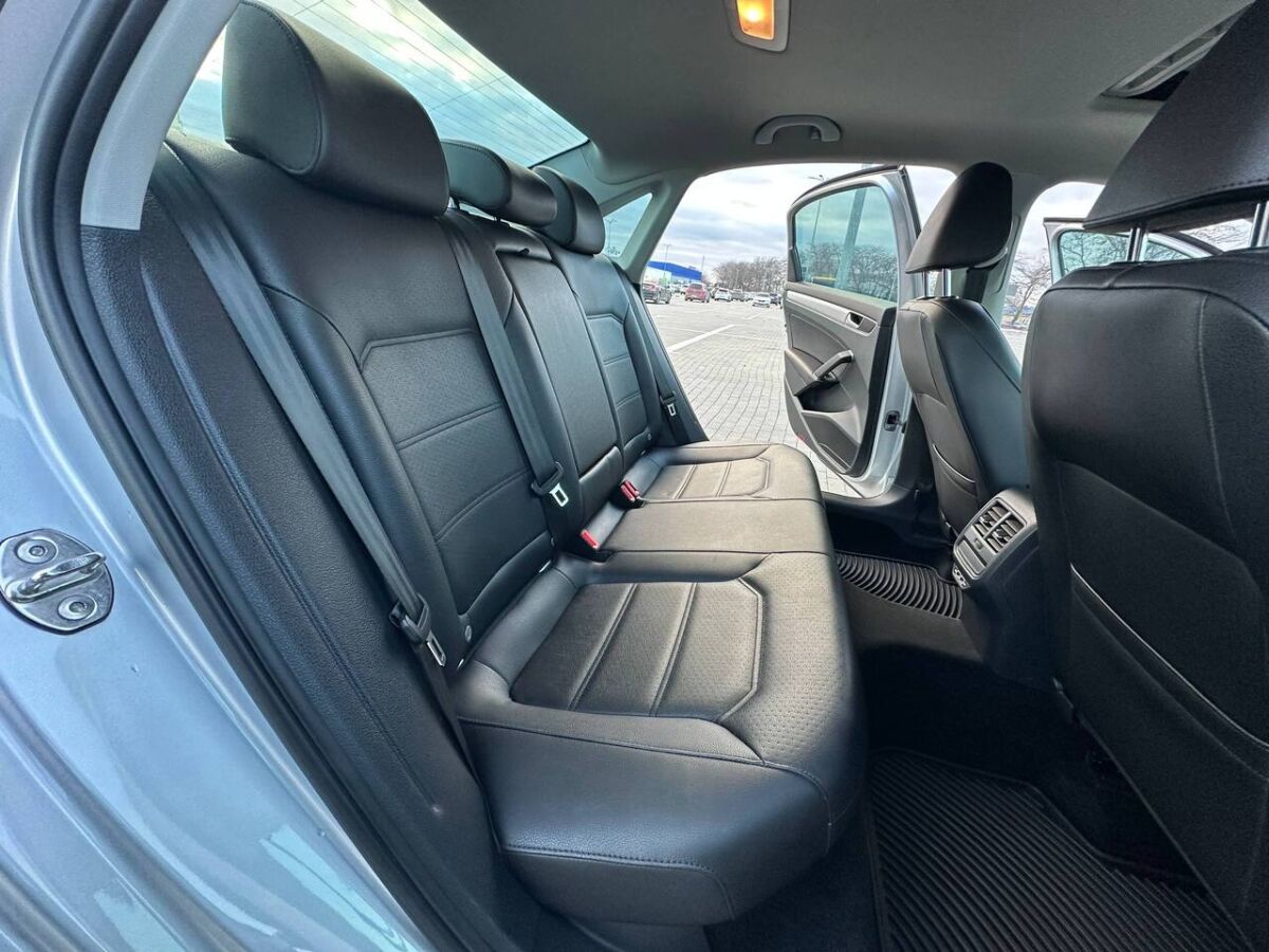 Срочная продажа авто Volkswagen Passat фото 5