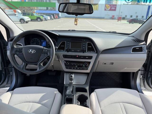Срочная продажа авто Hyundai Sonata фото 2
