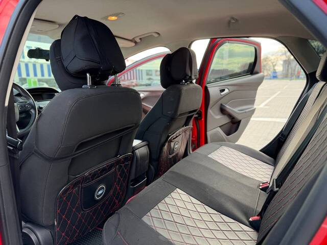 Срочная продажа авто Ford Focus фото 4