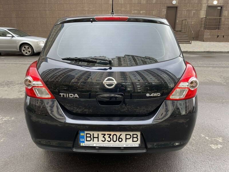 Срочная продажа авто Nissan Tiida фото 2