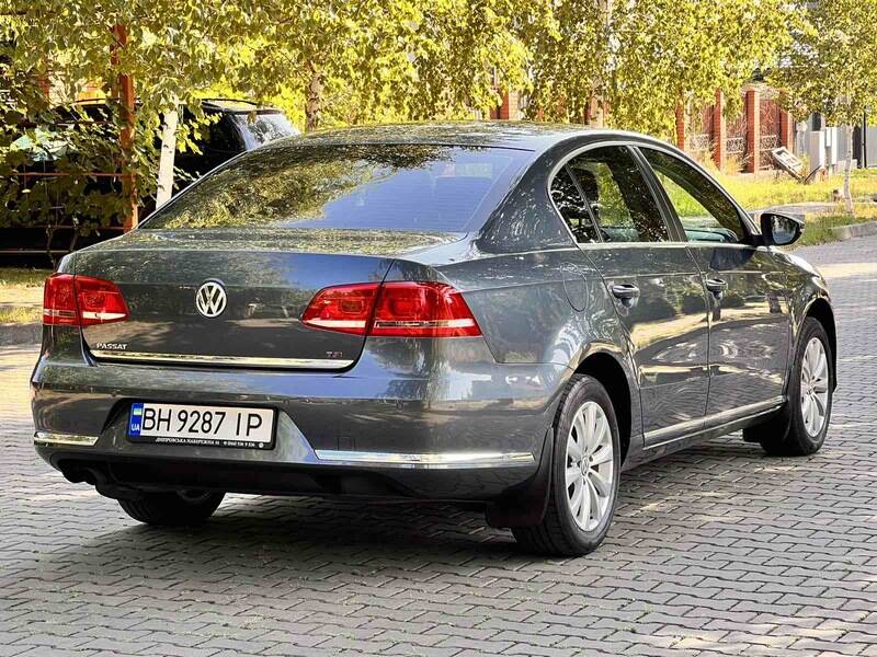 Срочная продажа авто Volkswagen Passat B7 фото 14