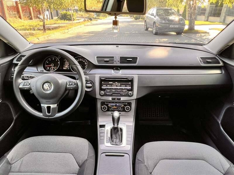 Срочная продажа авто Volkswagen Passat B7 фото 3