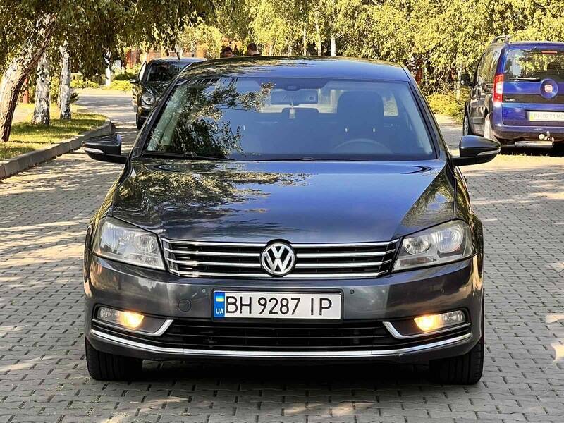 Срочная продажа авто Volkswagen Passat B7 фото 2