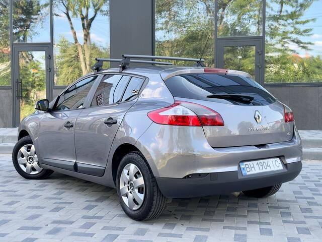 Срочная продажа авто Renault Megane фото 5