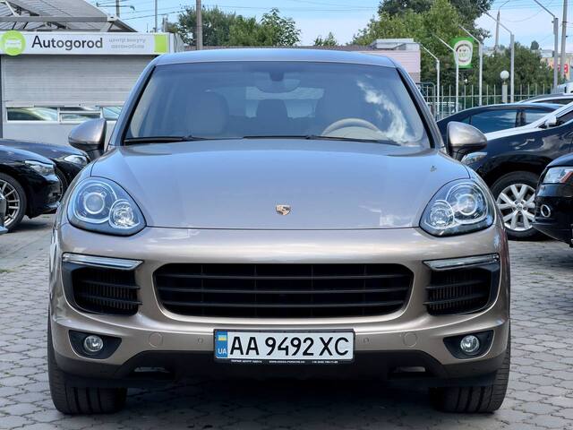 Срочная продажа авто Porsche Cayenne фото 1