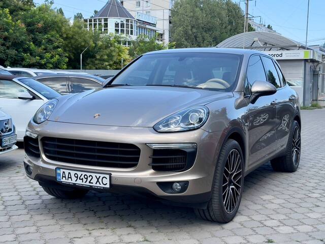 Срочная продажа авто Porsche Cayenne фото 5